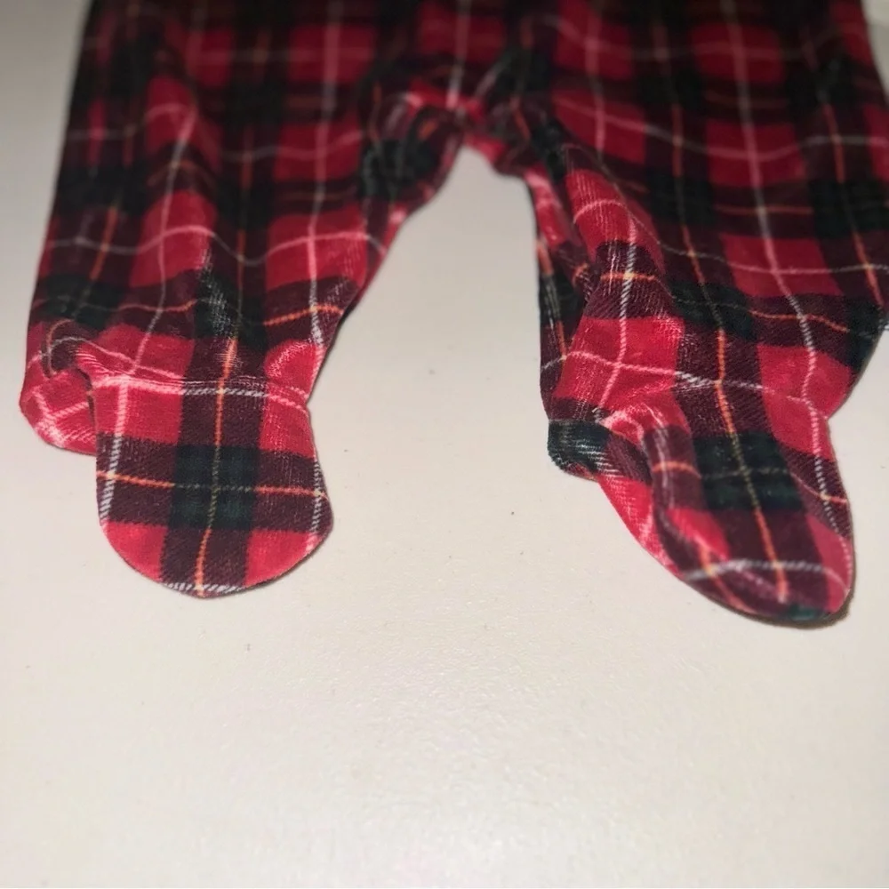NWT First Moments My First Christmas Baby Velour Footie Sleeper Plaid Red 0-3